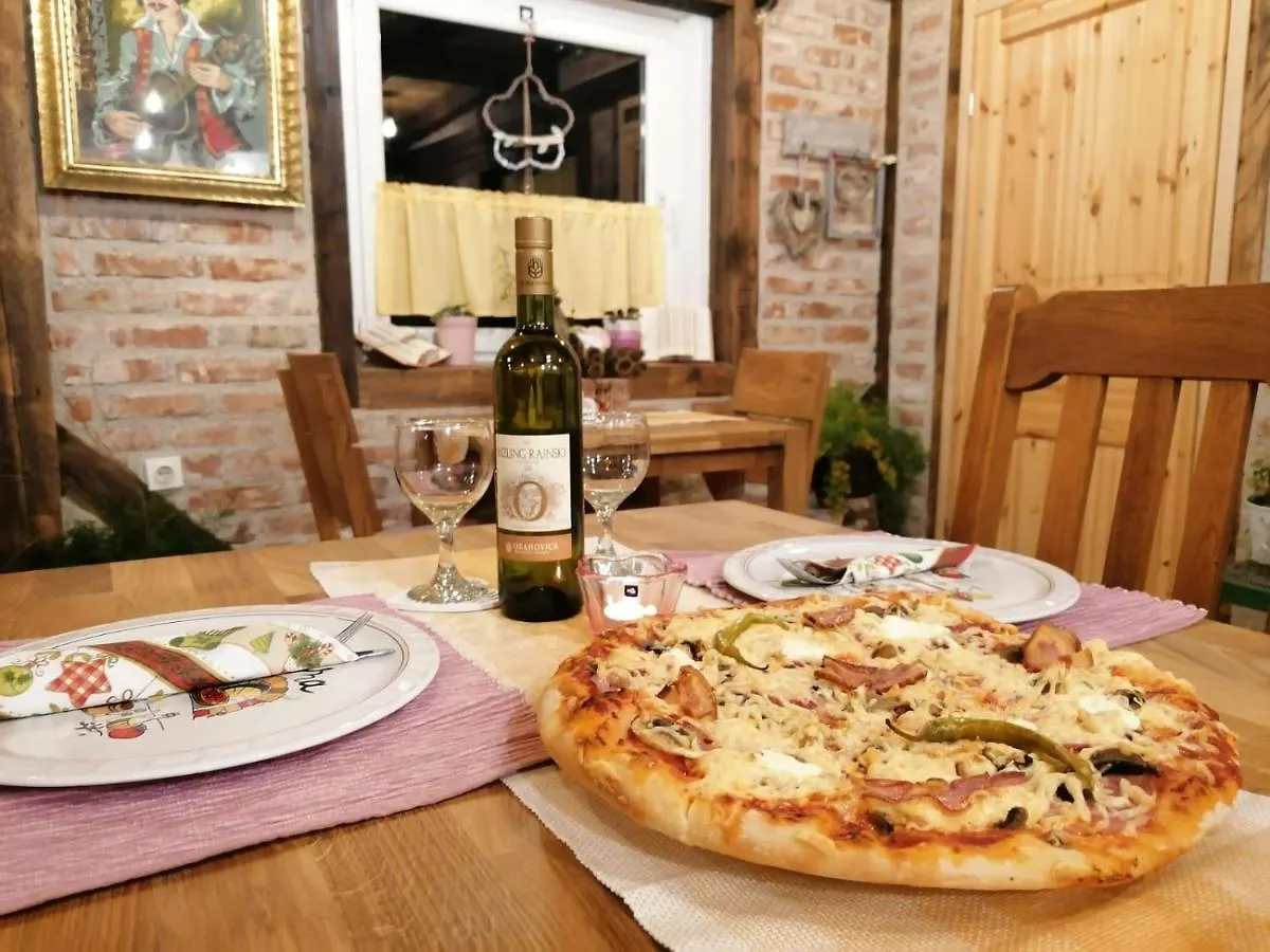 Apartment Ada Bed & Breakfast Gracac  Aparthotel