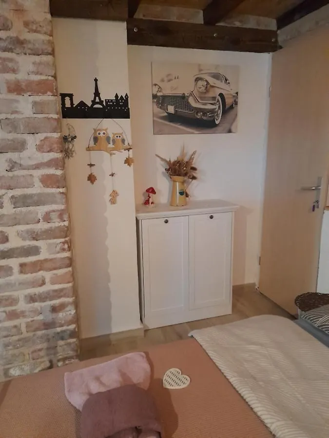 Apartment Ada Bed & Breakfast Gracac  3*, Gracac (Zadar)