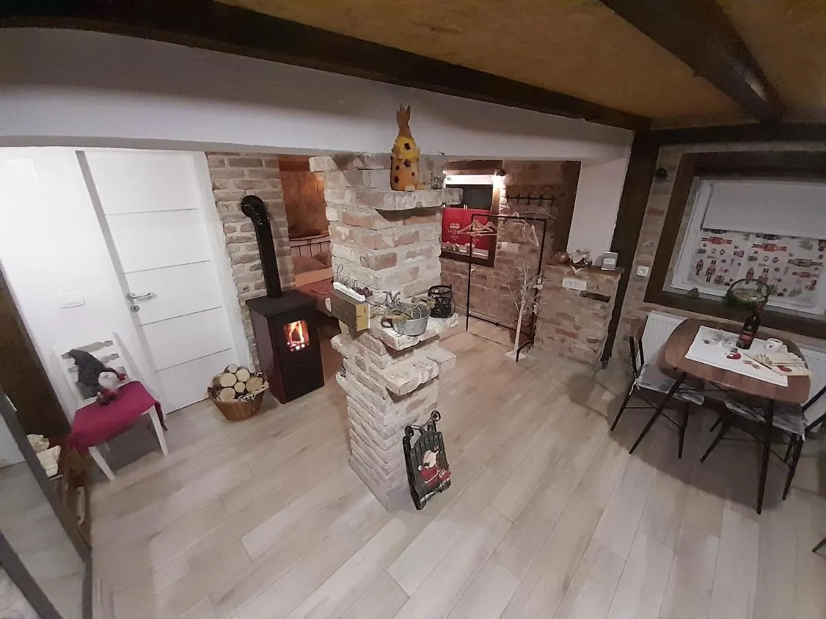 Apartment Ada Bed & Breakfast Gračac