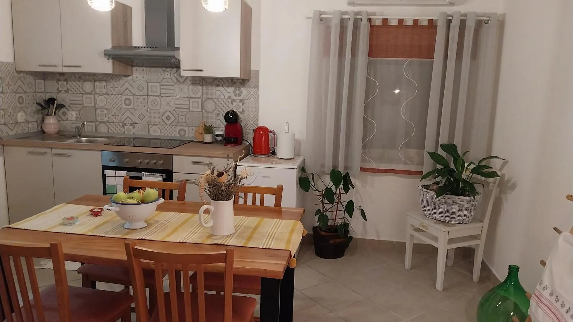Apartment Ada Bed & Breakfast Gracac  Aparthotel