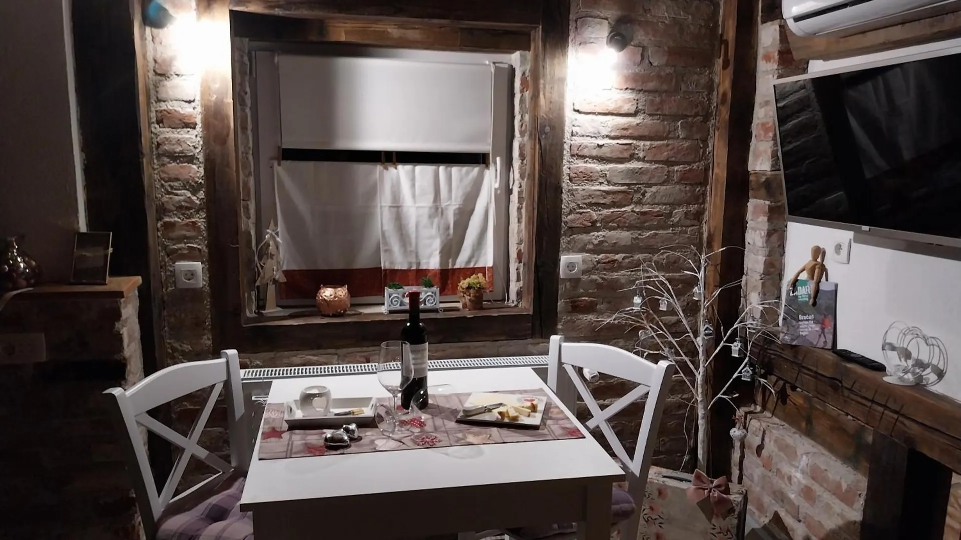 Aparthotel Apartment Ada Bed & Breakfast Gracac