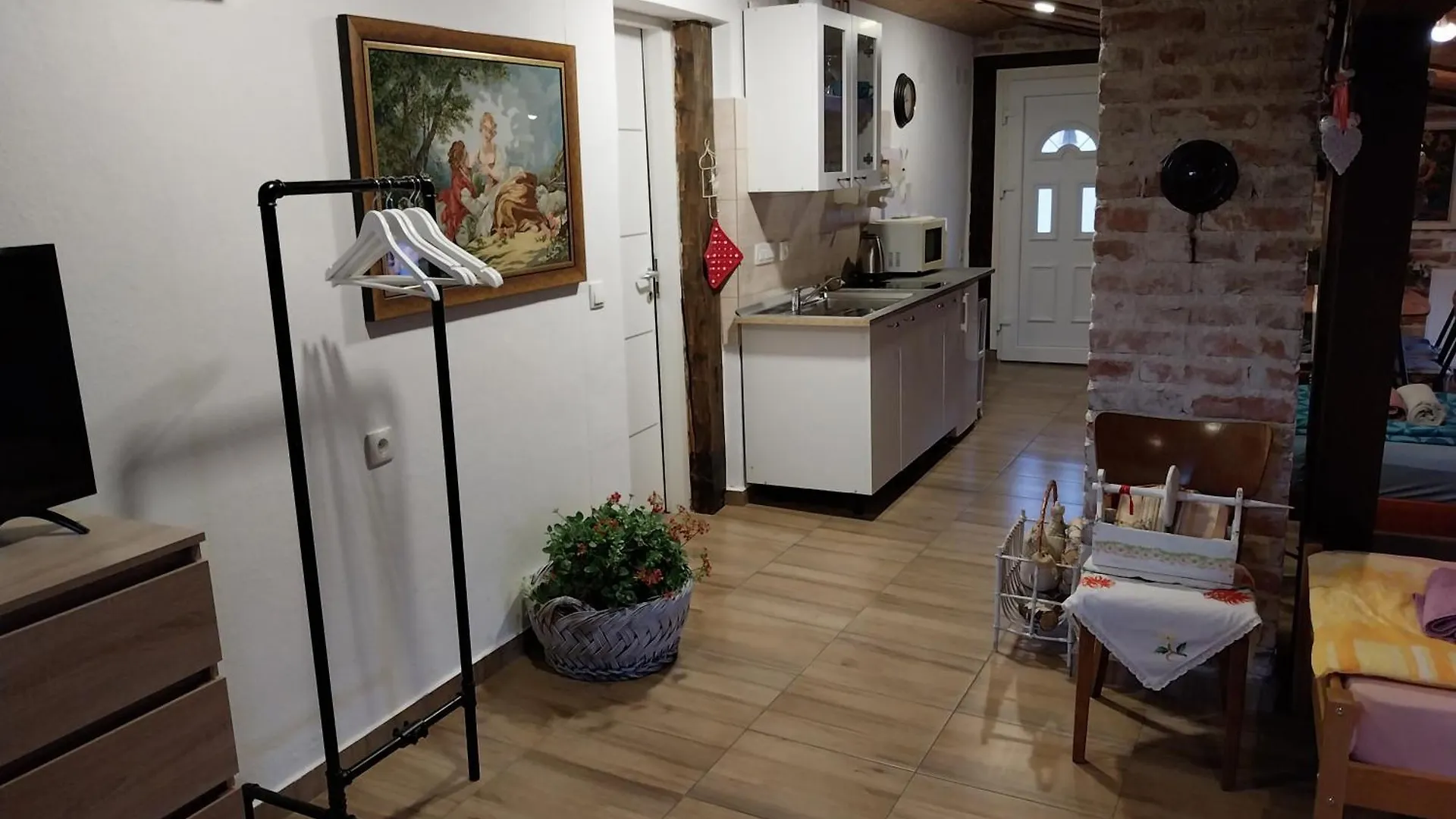 Aparthotel Apartment Ada Bed & Breakfast Gracac