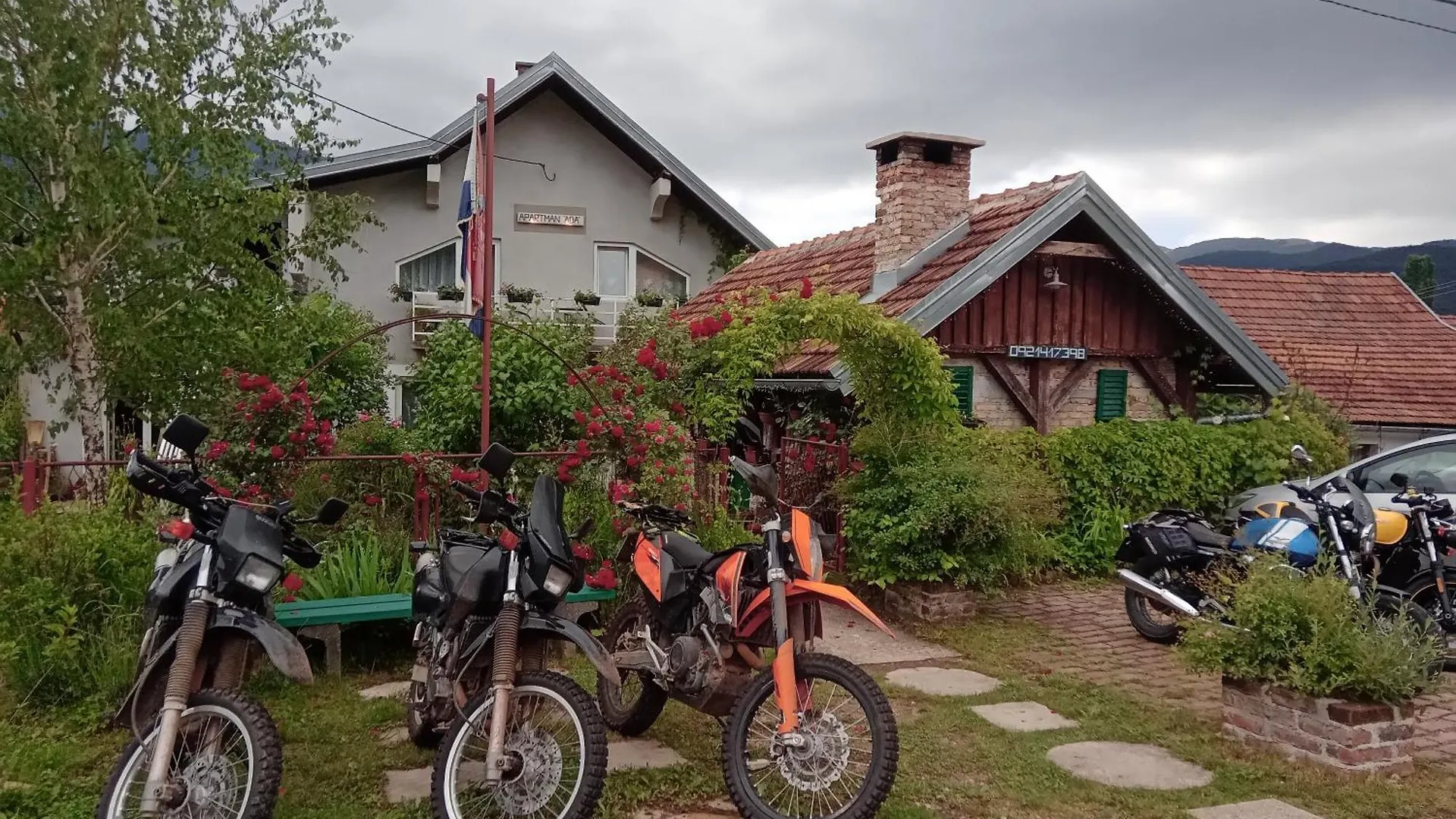 Aparthotel Apartment Ada Bed & Breakfast Gracac